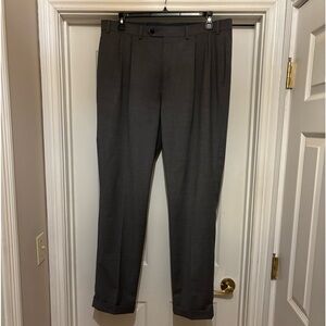 Lauren Ralph Lauren Men’s Wool Pleated Dress Pants Size 38 x 34. Color gray
